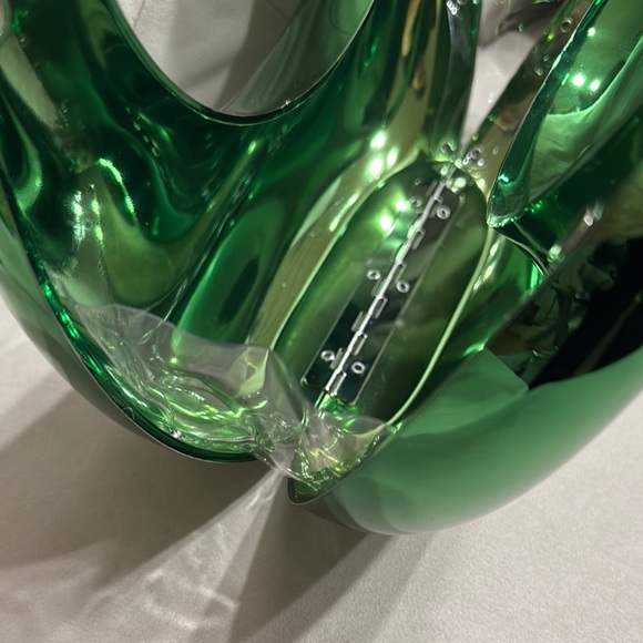 Green Metallic Sculptural Handbag - Picture 7 of 7